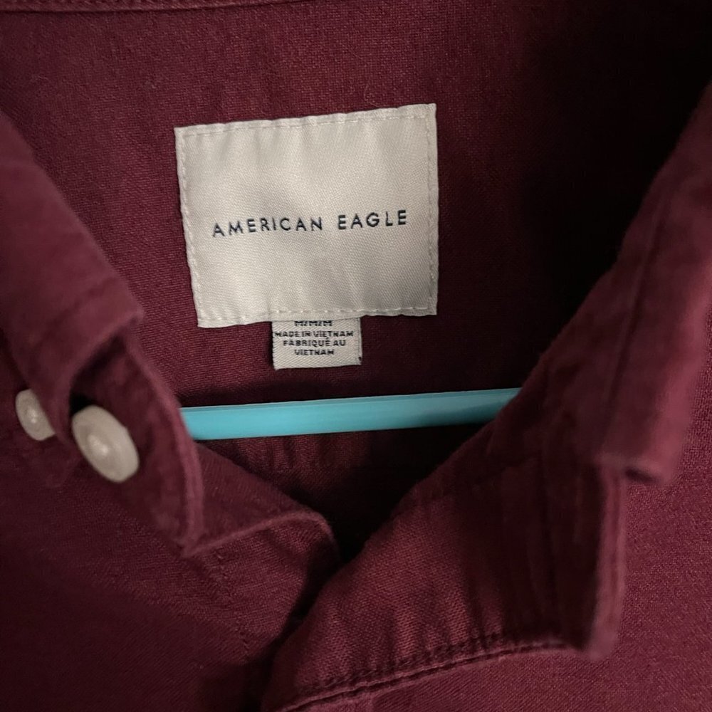 AMERICAN Eagle Burgundy Button Down Shirt - Men's Medium Heavier Weight Fabric - Picture 5 of 8